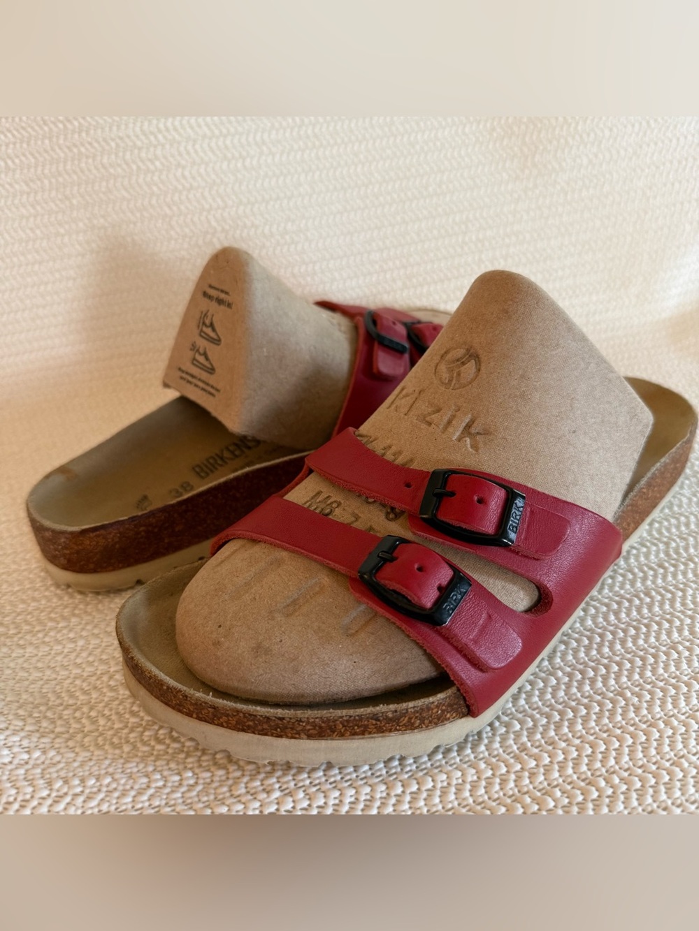 Birkenstock Arizona Red Sandals Women’s EU 38 US 7-7.5 Double Strap Buckle Slide